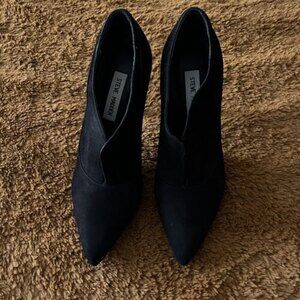 Steve Madden Woman’s Appalled Black Suede Leather Booties Size 8.5M - 5" heel